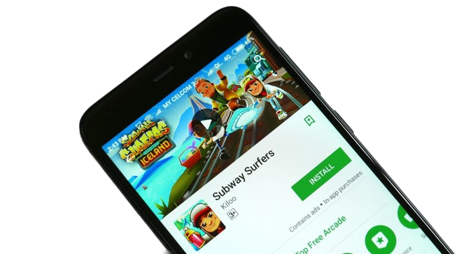 Smartphone scherm met de installatiepagina van het spel Subway Surfers in de app store.